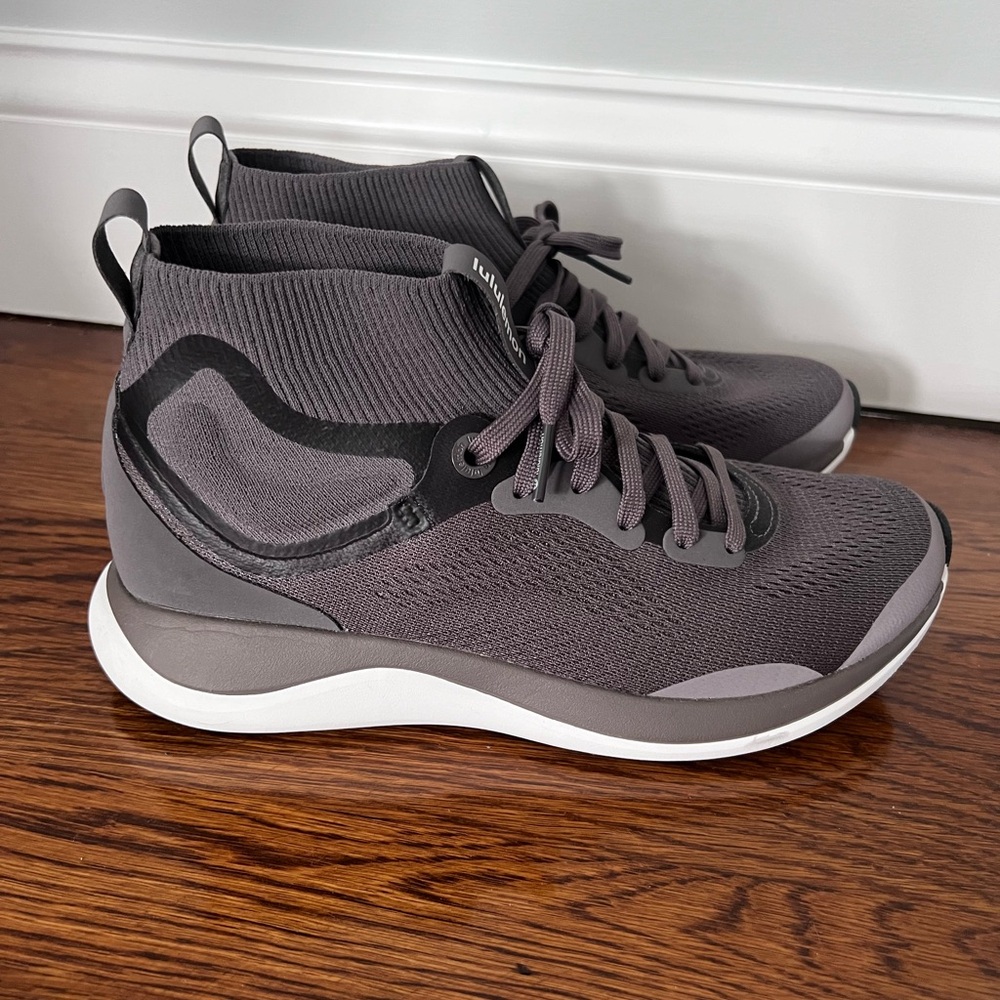 Lululemon Sneakers Size 7